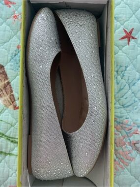 Cityclassified Silver Shimmer Flats & Loafers